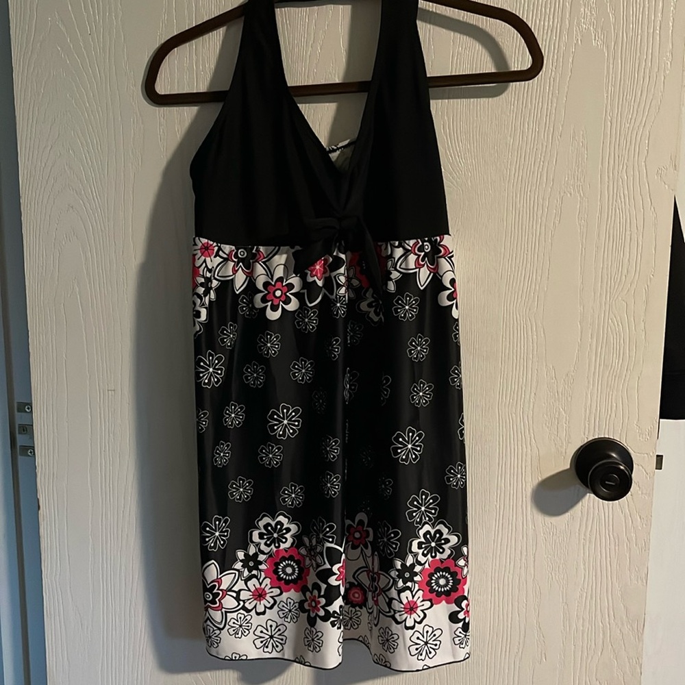 Ordered XL fits like med-L (stretchy material) NEW